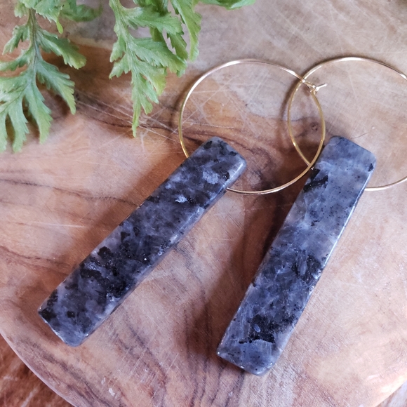 Black Labradorite Quartz Crystal Stone Healing Hoops Earrings - Picture 2 of 4